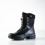 Samelin Winter Utopia black winter boot in front three-quarter view