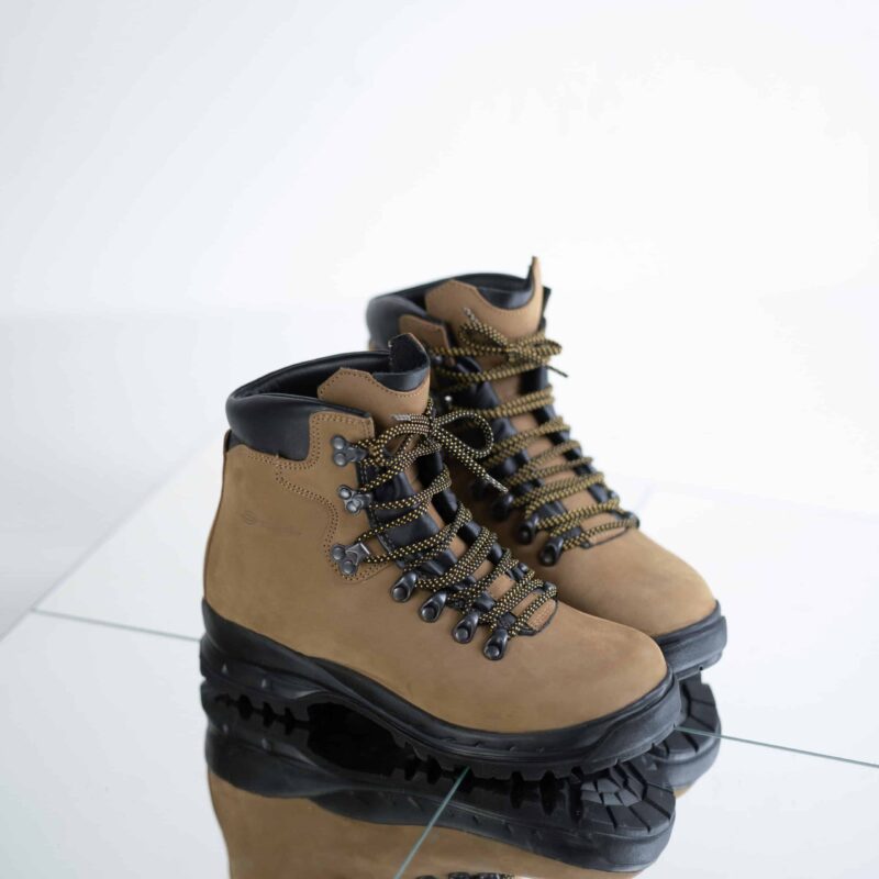 Samelin 5531 Tundra Wanderstiefel – Paar schräg von vorne.